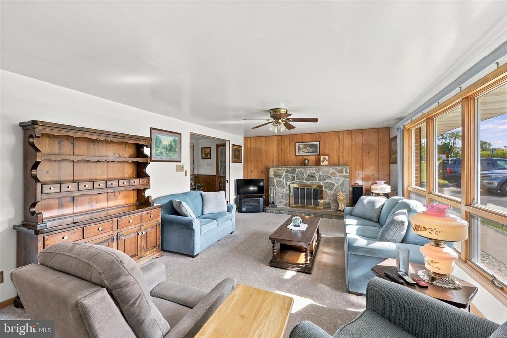 2120 BRANCH RD, PERKASIE, PA 18944 — photo 3