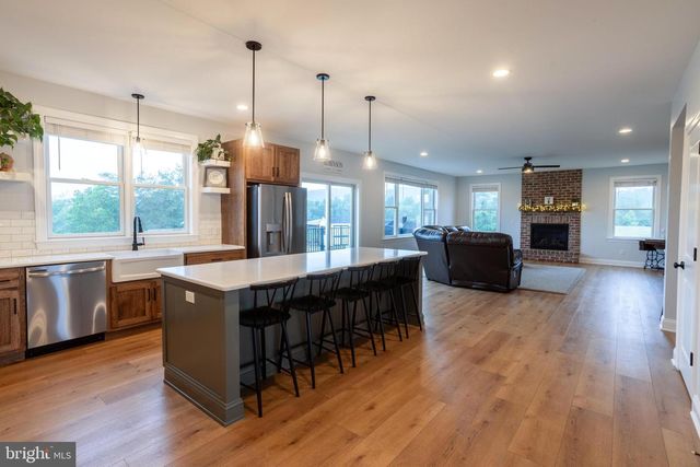 50 BELLA TERRA DR, Shermans Dale, PA 17090