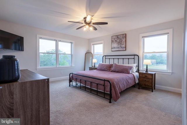 50 BELLA TERRA DR, Shermans Dale, PA 17090