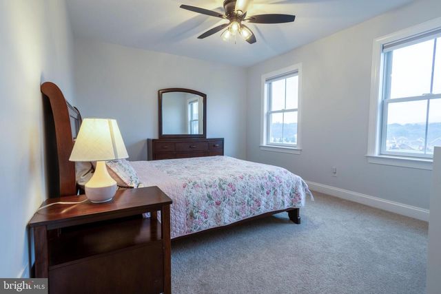 50 BELLA TERRA DR, Shermans Dale, PA 17090
