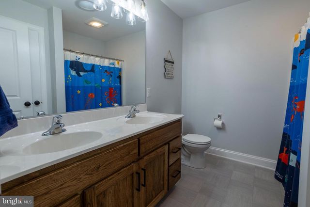 50 BELLA TERRA DR, Shermans Dale, PA 17090