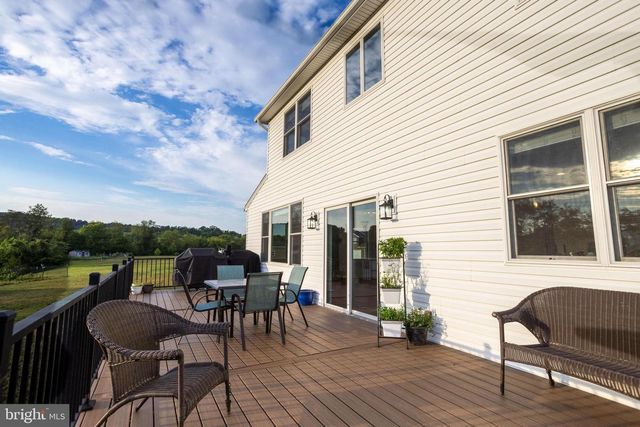50 BELLA TERRA DR, Shermans Dale, PA 17090