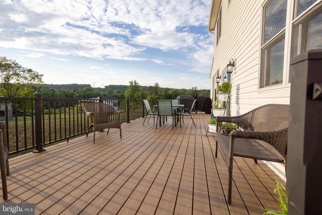 50 BELLA TERRA DR, Shermans Dale, PA 17090