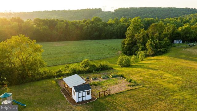 50 BELLA TERRA DR, Shermans Dale, PA 17090