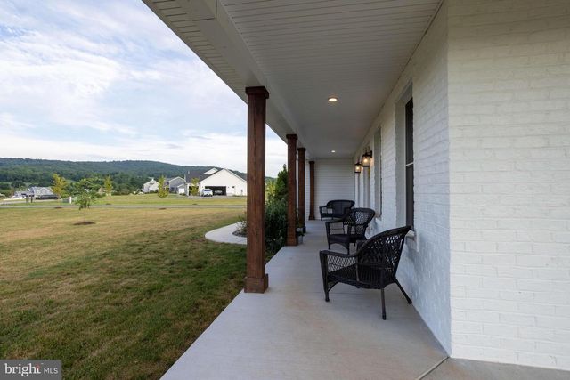 50 BELLA TERRA DR, Shermans Dale, PA 17090