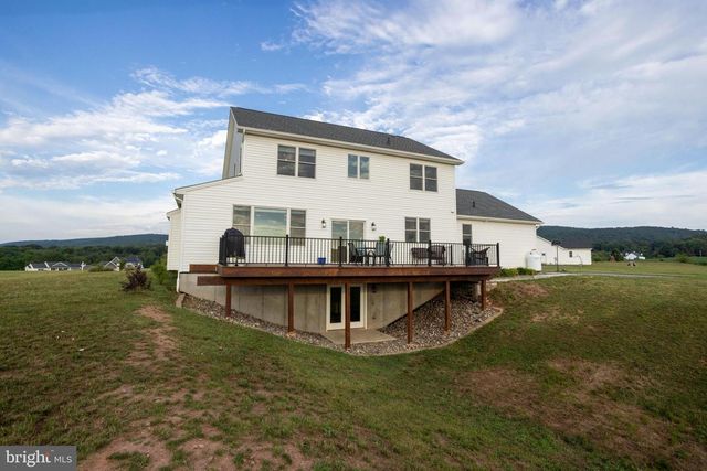 50 BELLA TERRA DR, Shermans Dale, PA 17090