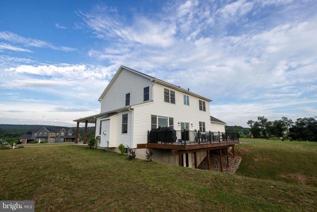 50 BELLA TERRA DR, Shermans Dale, PA 17090
