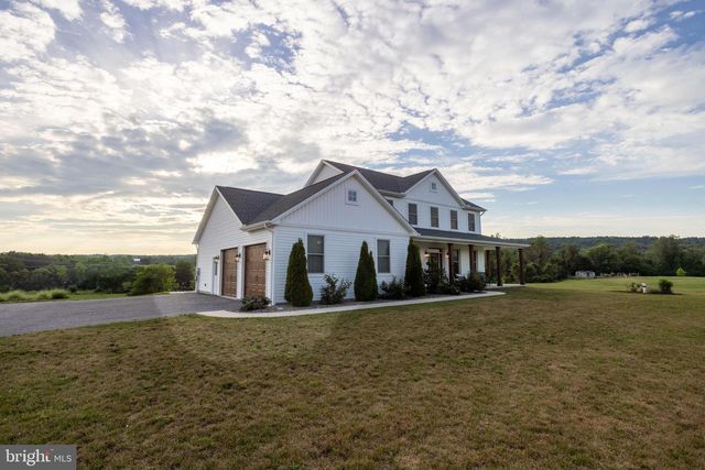 50 BELLA TERRA DR, Shermans Dale, PA 17090