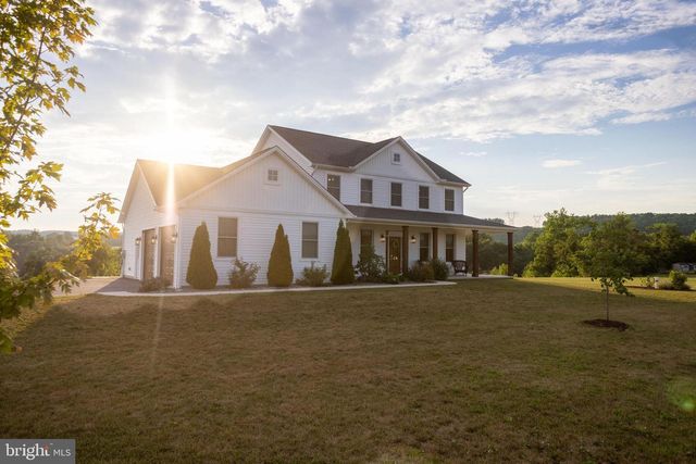 50 BELLA TERRA DR, Shermans Dale, PA 17090