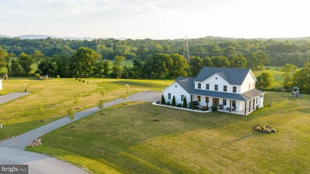 50 BELLA TERRA DR, Shermans Dale, PA 17090