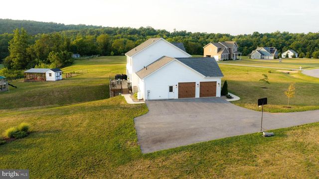 50 BELLA TERRA DR, Shermans Dale, PA 17090