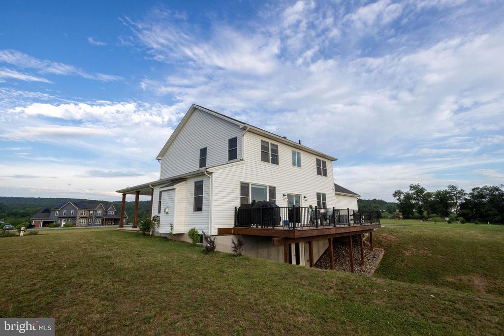 Image 49 of property listing at 50 BELLA TERRA DR, Shermans Dale, PA 17090