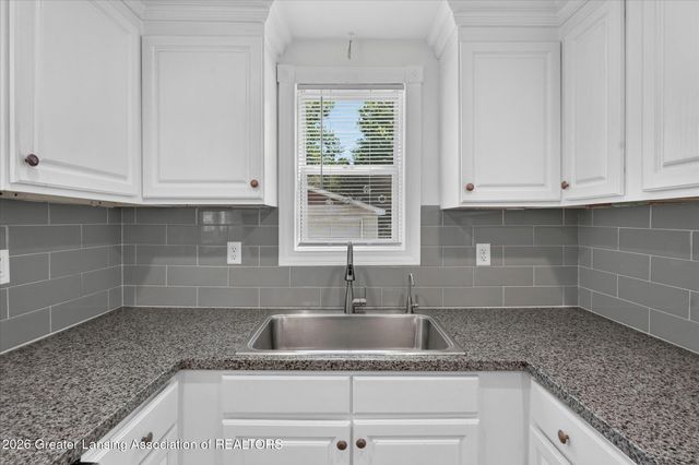 2460 N Eifert Road, Holt, MI 48842