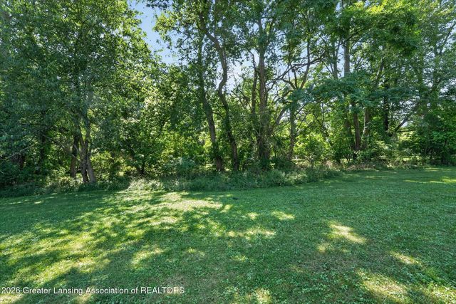2460 N Eifert Road, Holt, MI 48842