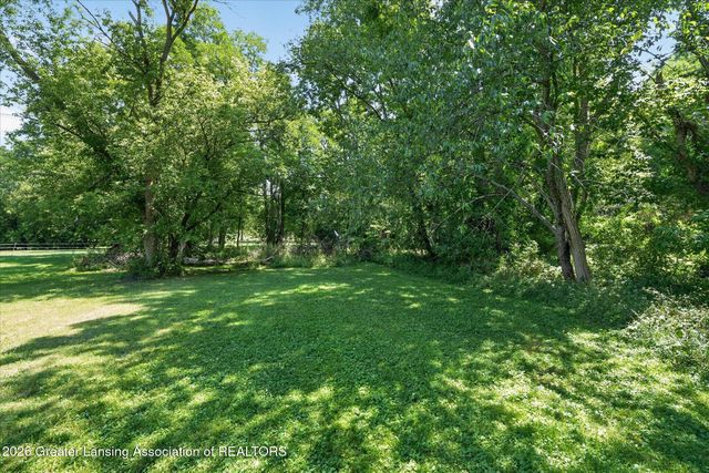 2460 N Eifert Road, Holt, MI 48842