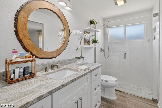 6458 Royal Woods DR, Fort Myers, FL 33908