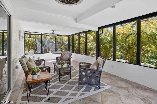 6458 Royal Woods DR, Fort Myers, FL 33908