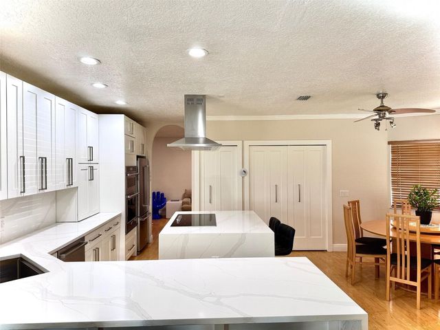 3290 SW 131st Terrace, Davie, FL 33330