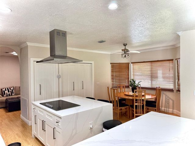 3290 SW 131st Terrace, Davie, FL 33330