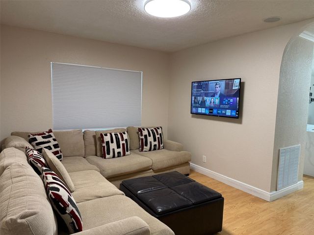 3290 SW 131st Terrace, Davie, FL 33330