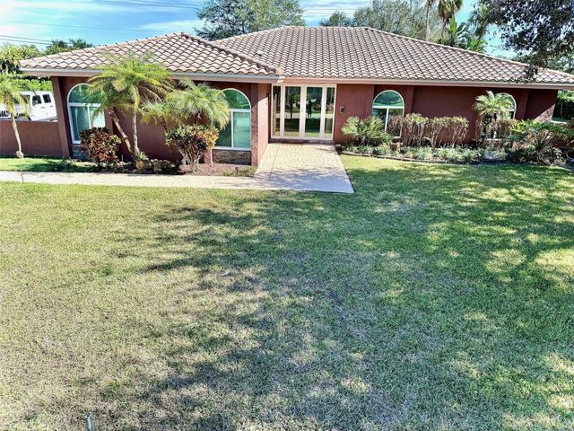 3290 SW 131st Terrace, Davie, FL 33330