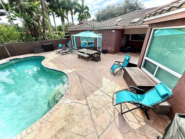 3290 SW 131st Terrace, Davie, FL 33330