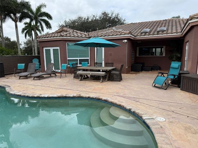 3290 SW 131st Terrace, Davie, FL 33330