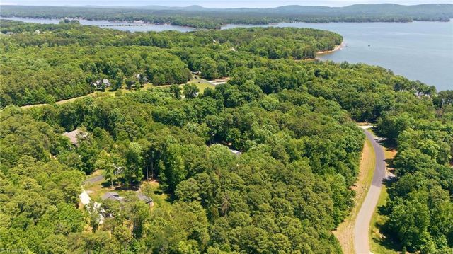203 Spinnaker Court, Lexington, NC 27292