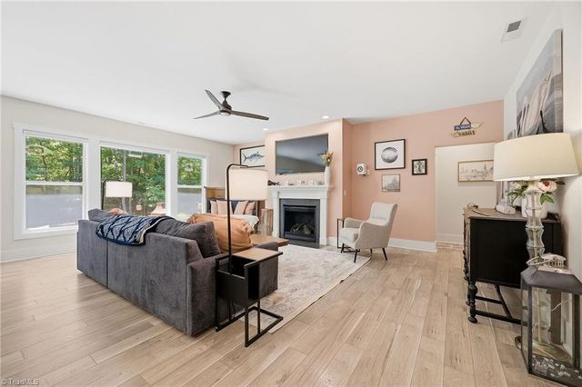203 Spinnaker Court, Lexington, NC 27292
