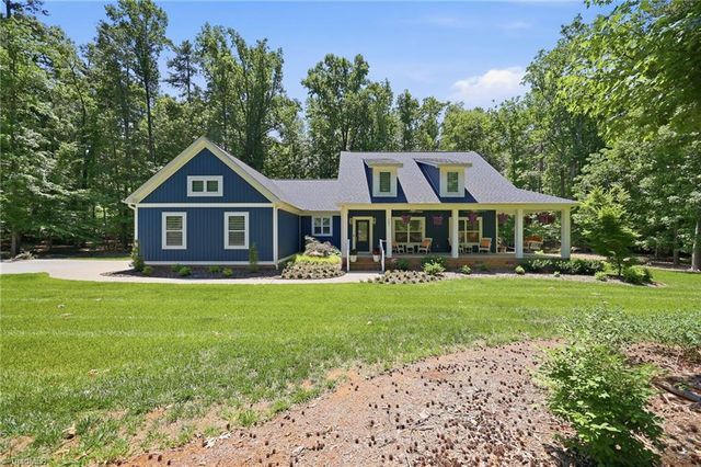 203 Spinnaker Court, Lexington, NC 27292