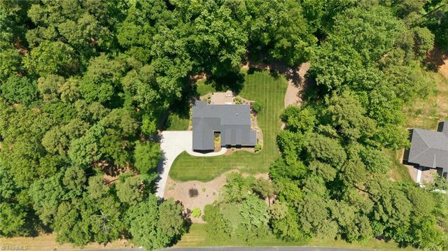 203 Spinnaker Court, Lexington, NC 27292