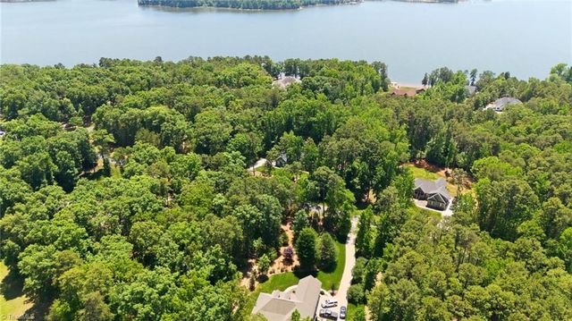203 Spinnaker Court, Lexington, NC 27292