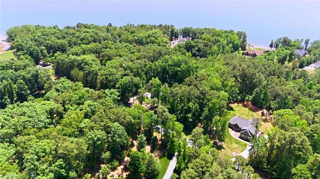 203 Spinnaker Court, Lexington, NC 27292