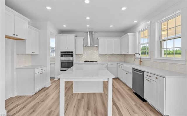 8601 Lemur Lane, Summerfield, NC 27358