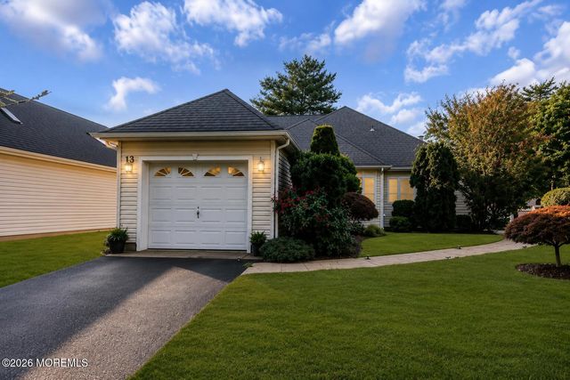 13 Jasmine Lane, Freehold, NJ 07728
