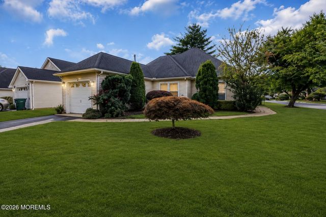 13 Jasmine Lane, Freehold, NJ 07728