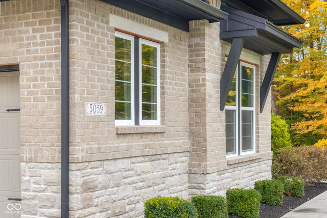 5059 Oak Ridge Trail, Columbus, IN 47201