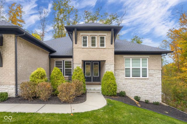 5059 Oak Ridge Trail, Columbus, IN 47201