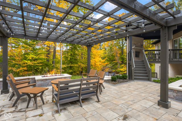 5059 Oak Ridge Trail, Columbus, IN 47201