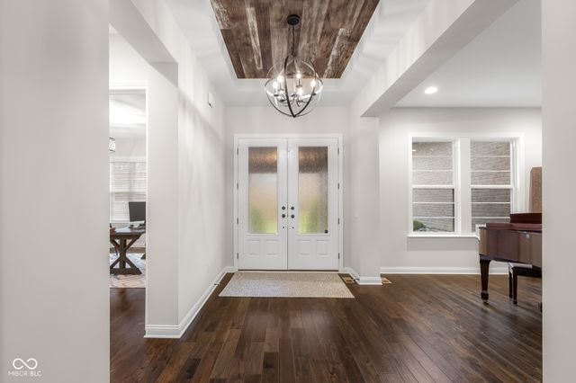 5059 Oak Ridge Trail, Columbus, IN 47201