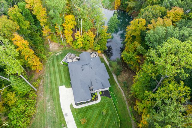 5059 Oak Ridge Trail, Columbus, IN 47201