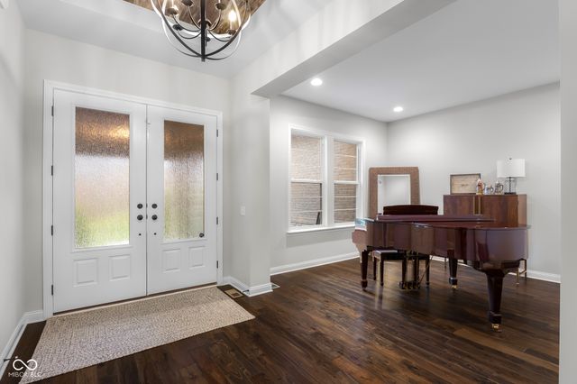 5059 Oak Ridge Trail, Columbus, IN 47201