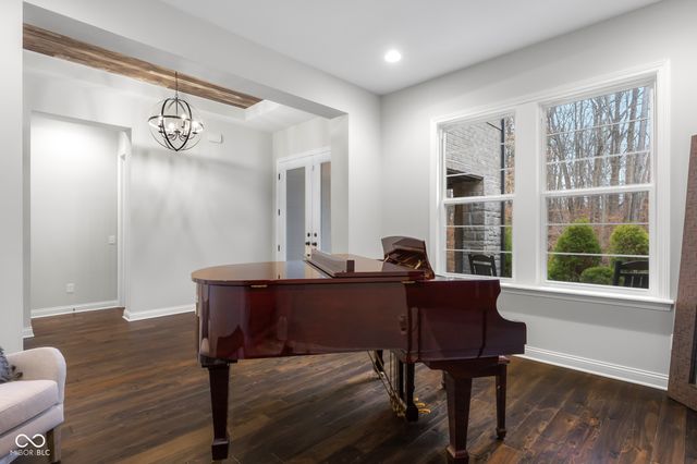 5059 Oak Ridge Trail, Columbus, IN 47201