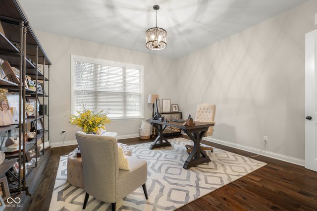 5059 Oak Ridge Trail, Columbus, IN 47201