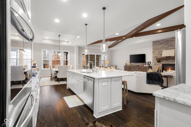 5059 Oak Ridge Trail, Columbus, IN 47201