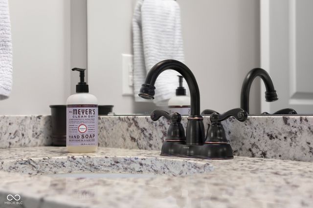 5059 Oak Ridge Trail, Columbus, IN 47201