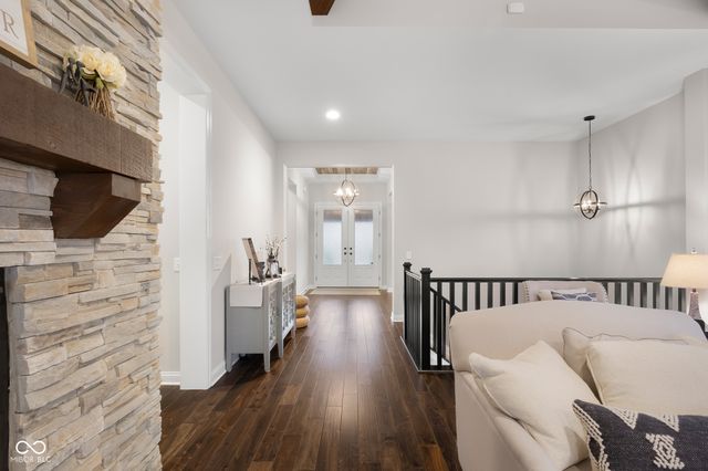 5059 Oak Ridge Trail, Columbus, IN 47201