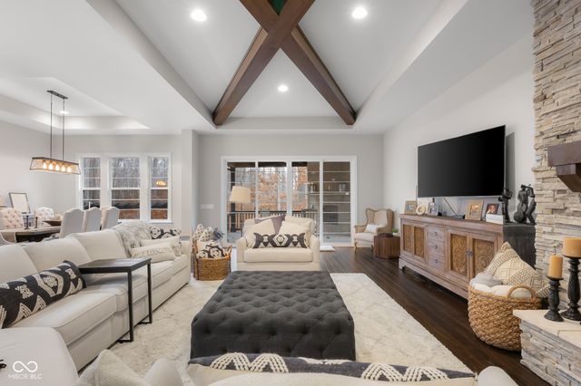 5059 Oak Ridge Trail, Columbus, IN 47201