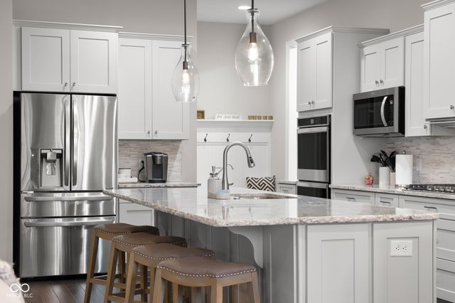 5059 Oak Ridge Trail, Columbus, IN 47201