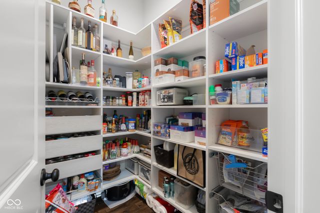 5059 Oak Ridge Trail, Columbus, IN 47201